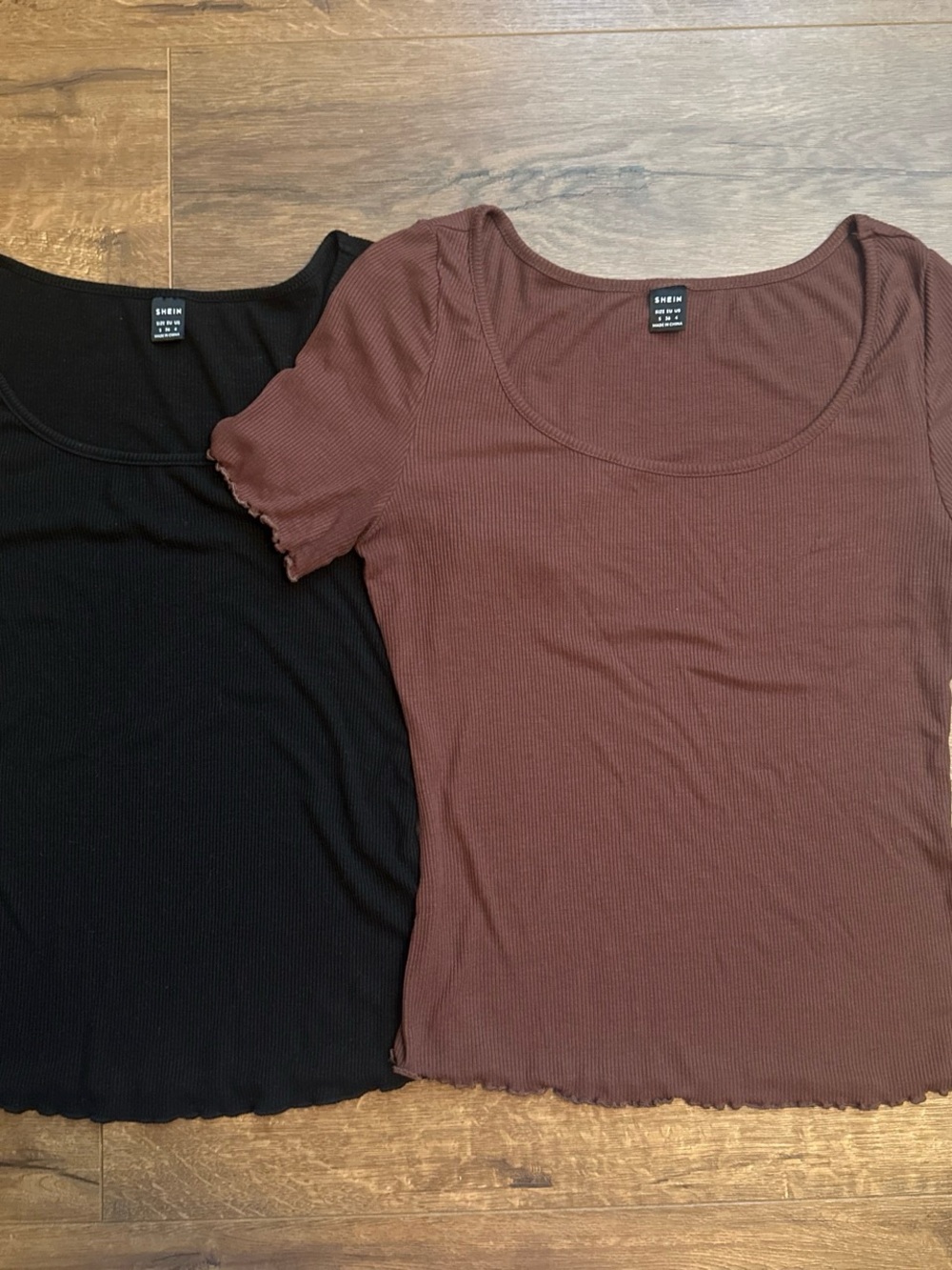 SHEIN Black & Brown Ribbed Scoop Neck Short Sleeve Tops